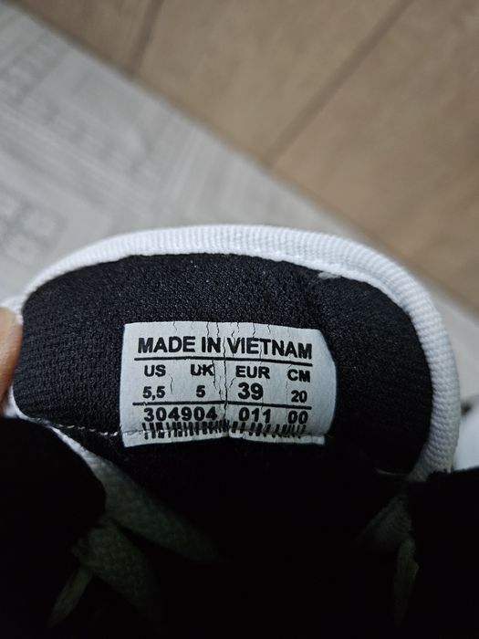 Gheată Nike Air Jordan ( marime 39)