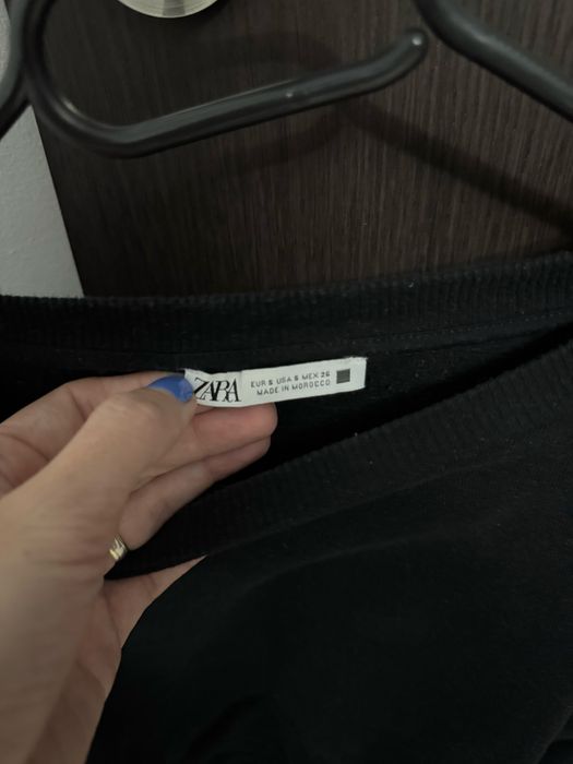 Bluza de molton Zara, marimea XS, in stare foarte buna.