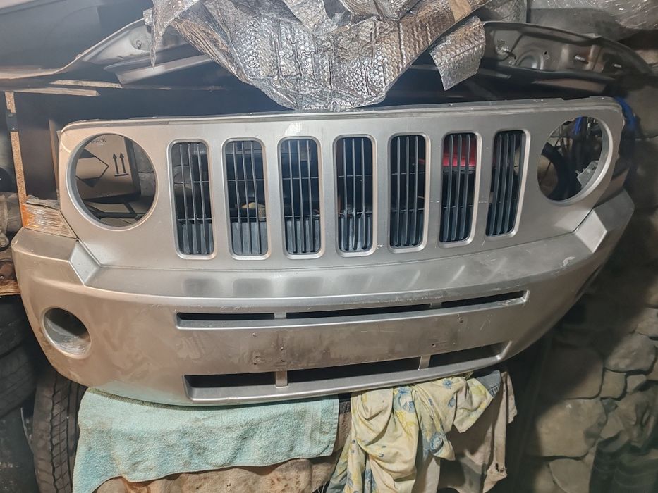Bara fata Jeep patriot