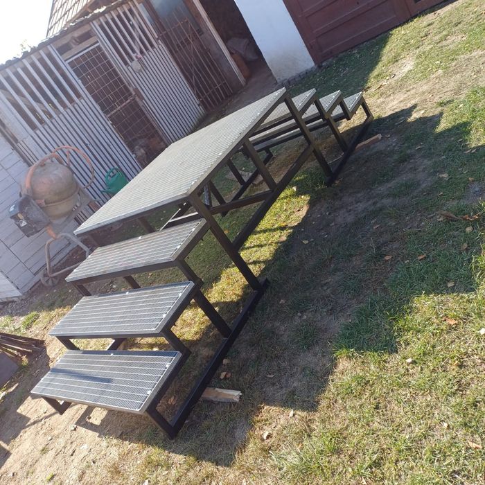 Scări galvanizate la comandă – livrare rapidă în toată țara