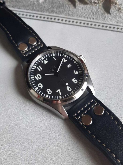 Продам часы PILOT-automatic
