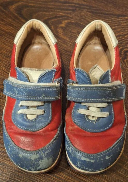 Кроссовки для девочки  30-31 размер