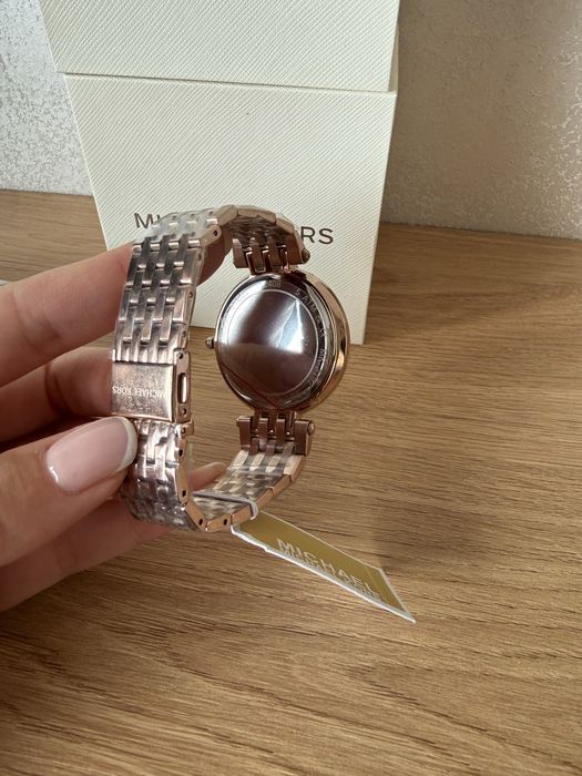 Нов часовник Michael Kors