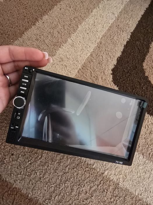 Vând navigație de bord ,negociabil