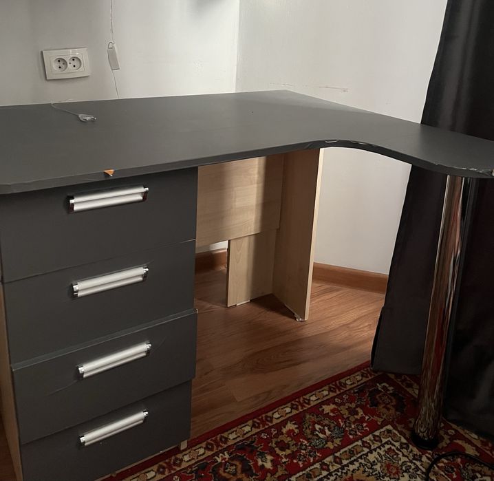 Продам письменный стол