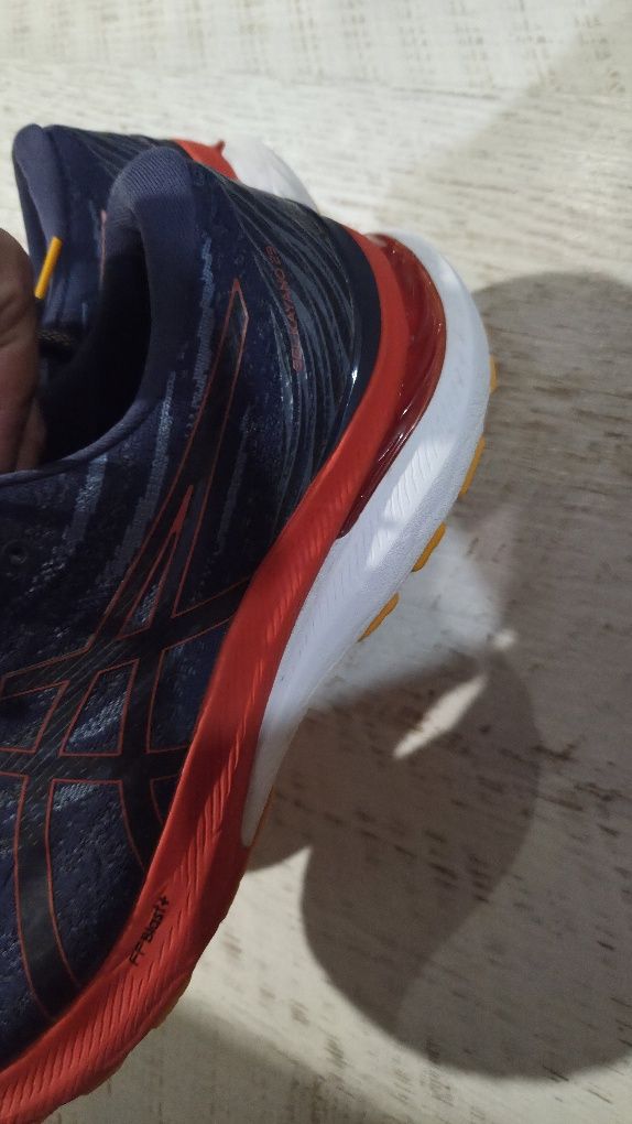 Asics мъжки маратонки номер 47