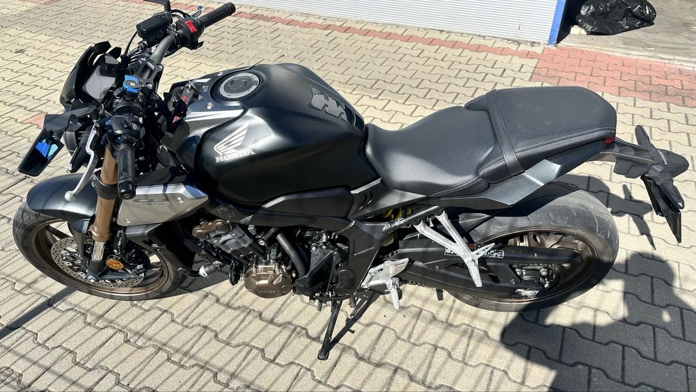 Motocicleta Honda CB650R