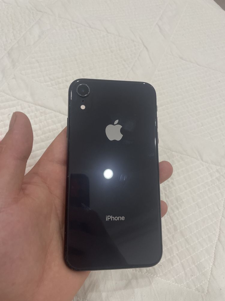 Продам Айфон Xr состояние хорошее