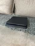 Vând PlayStation4 +3jocuri