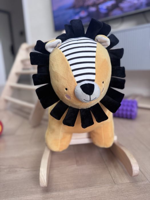 Лев качалка отличное состояние