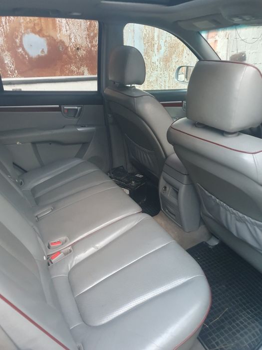 Vând hyundai santa fe
