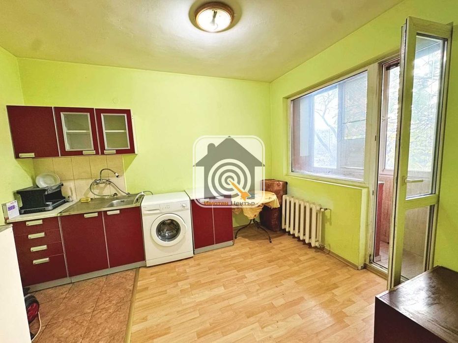 Продава 2-стаен апартамент