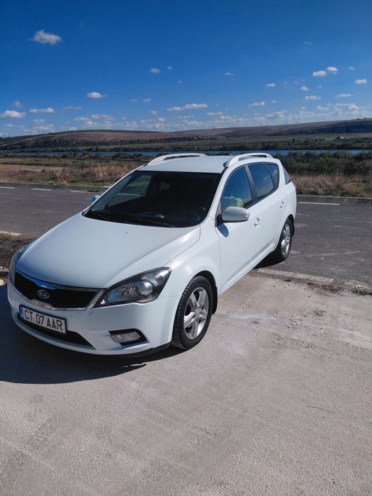 Vand sau schimb cu carosata de preferinta cu carlig