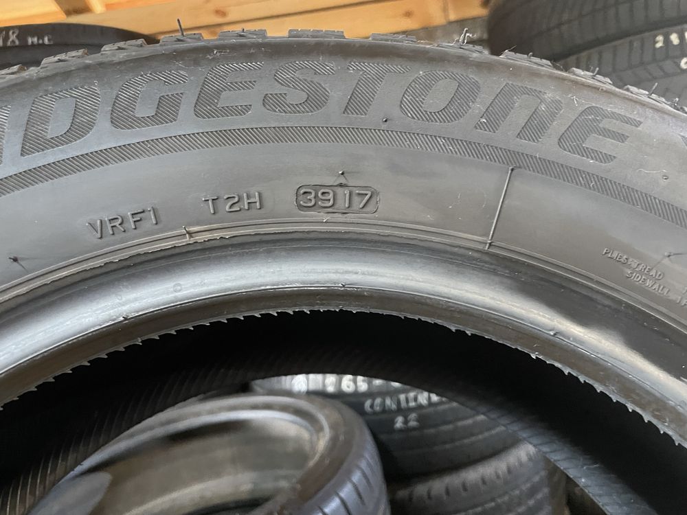 4бр. 215/60/16 Bridgestone Blizzak LM001, 6.5мм, ДОТ 2017