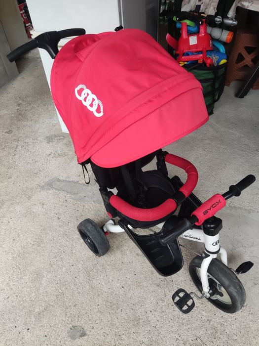 Детска триколка в отлично състояние.