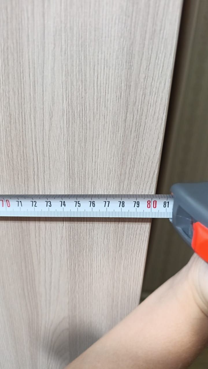 Продам шкаф и стол
