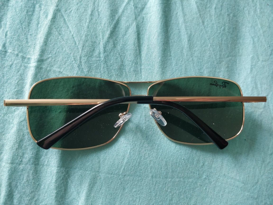 Ochelari de soare cu lentila verde
