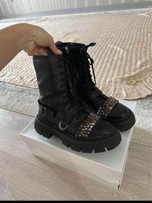 Женские зимние сапоги.