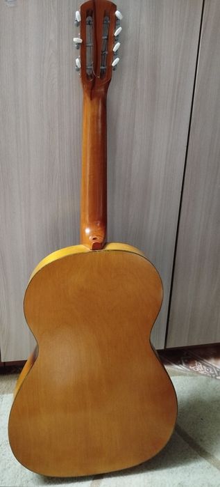 Продам гитару 7 струнную