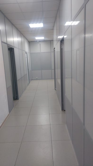 Офисной металлические перегородка