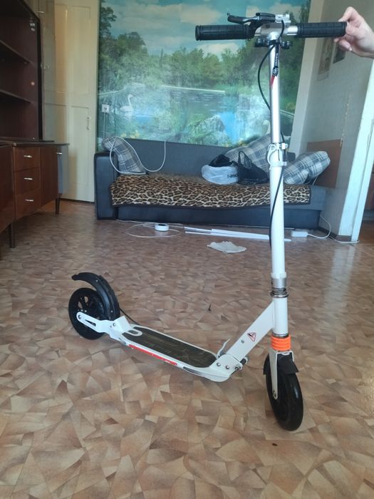 Самокат складной б/у  12000