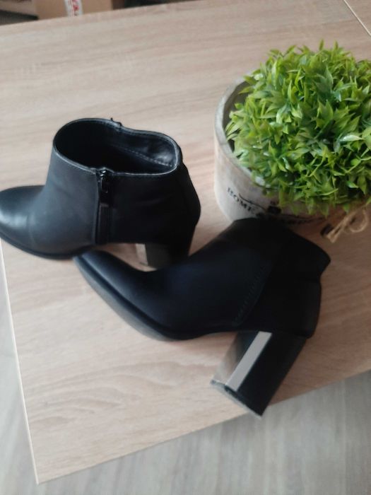 Ghete  dama elegante