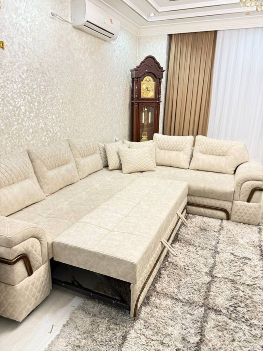 Ugalok divan sotiladi