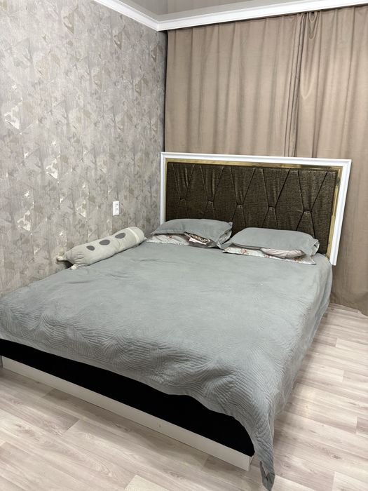 Продам двухспальную кровать