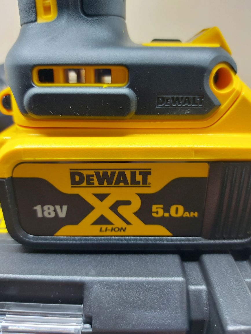 Нов гайковерт Dewalt DCF899P1