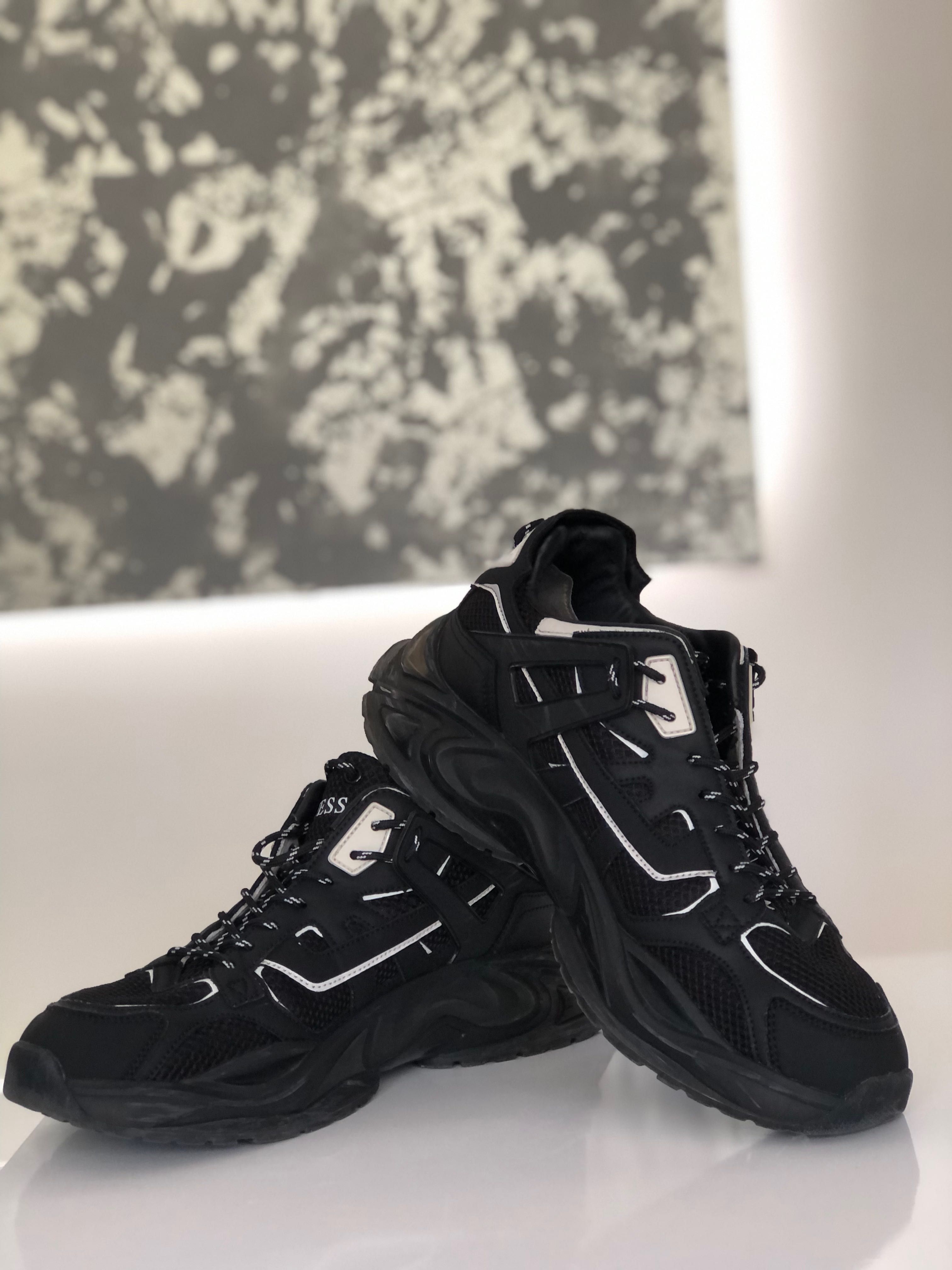 Мъжки обувки Guess