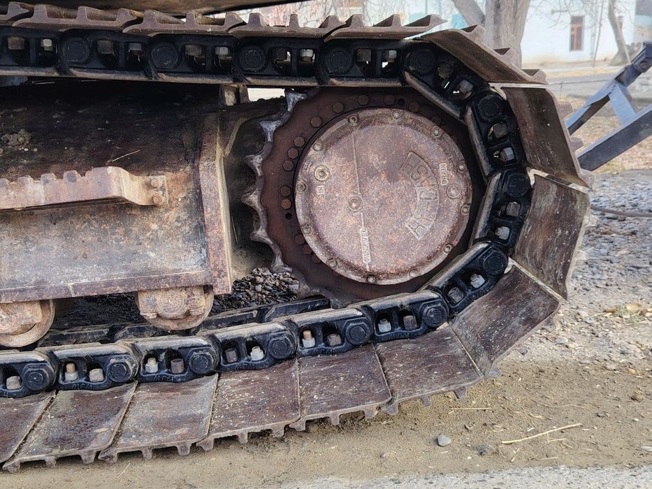 Эксковатор сотилади
Нархи 35