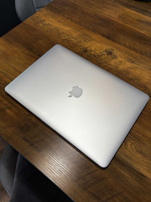 Vând Apple MacBook Pro Retina, 15 inch, Mid 2015 - Intel Core i7