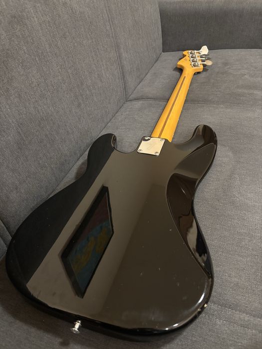 Японски Fender precision bass