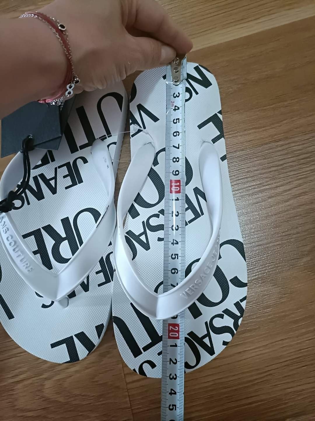 Slapi Versace noi