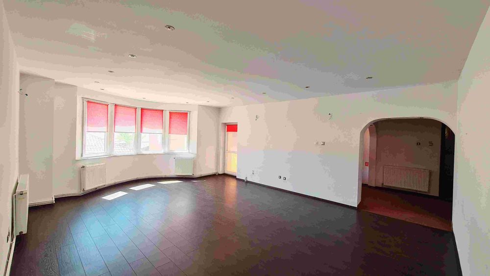 PROPRIETAR-apartament pretabil birouri,140 mp,etajul 1 vila, Bd Mamaia