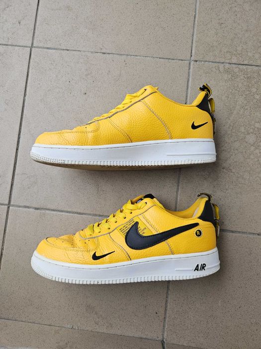 Nike Air Force 1 - Utility Yellow - EU 43