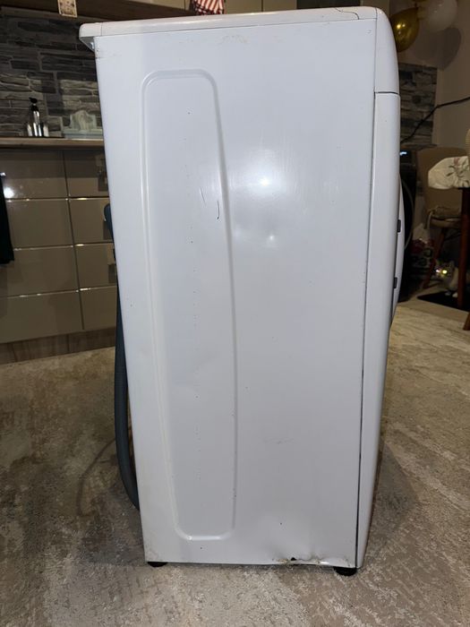 Mașina de spălat rufe Candy