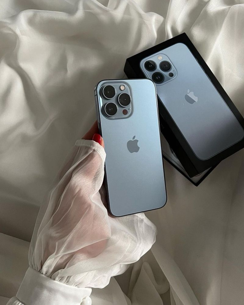 Продам Iphone 13 pro