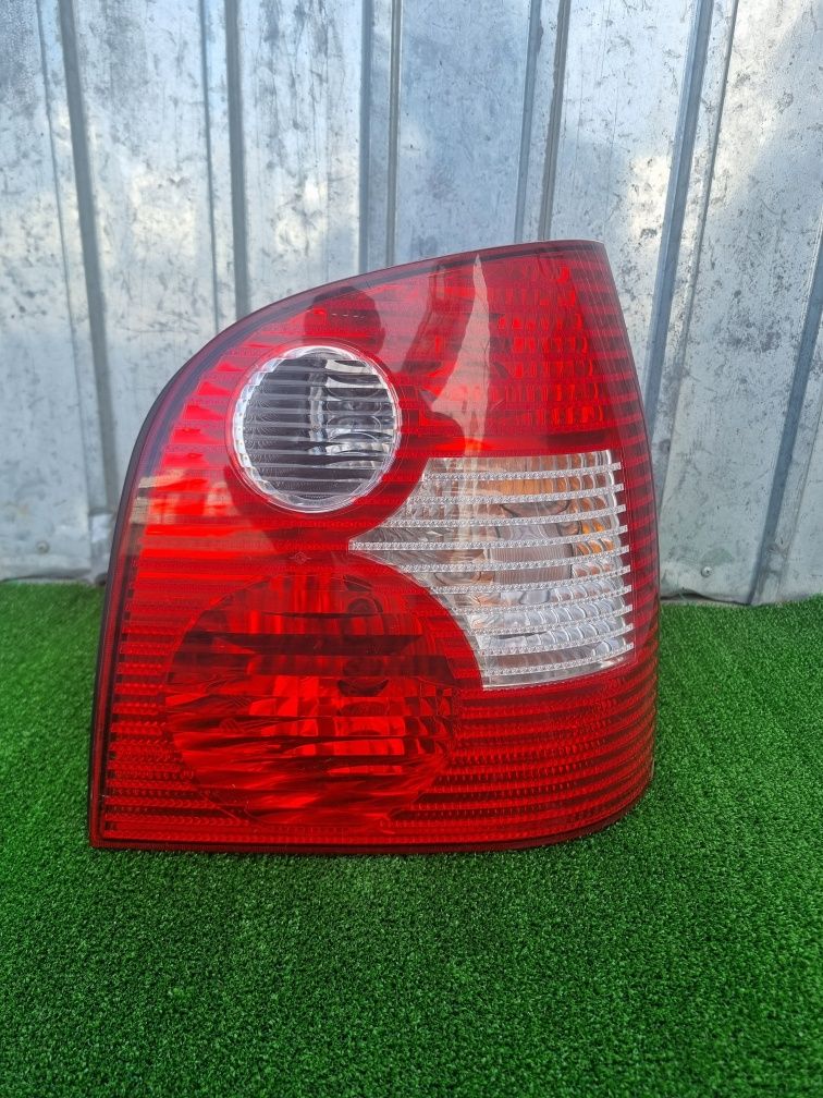 Stop tripla lampa dreapta vw polo 9N complet