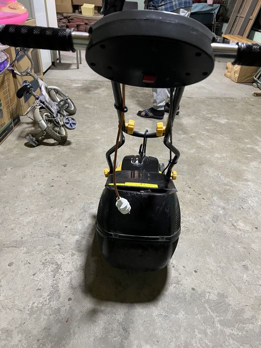 Продаётся газонокосилка