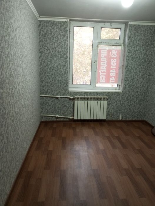 Продается 3 комнатная квартира. Этаж 3. С ремонтом.