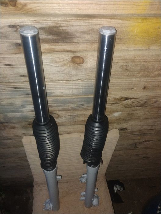 Преден амортисьор (колци) за мотор