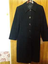 Продам женское пальто весна-осень