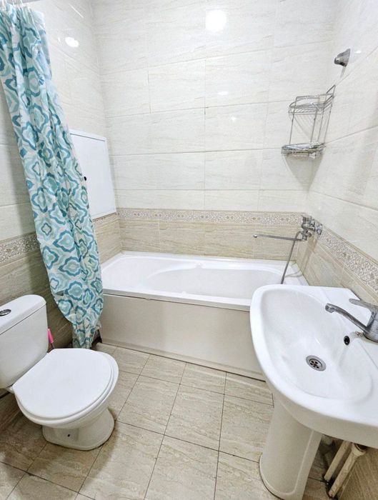 Kvartiraga qiz kerak