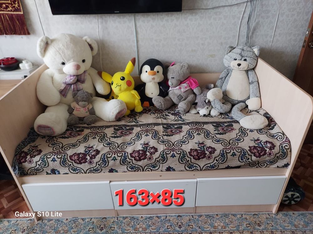 Детские кровати в отличном состоянии с матрасами
