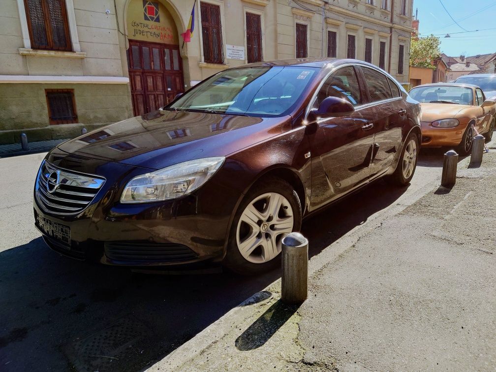 Opel insignia 2.0 cdti ecoflex 2012 berlina!