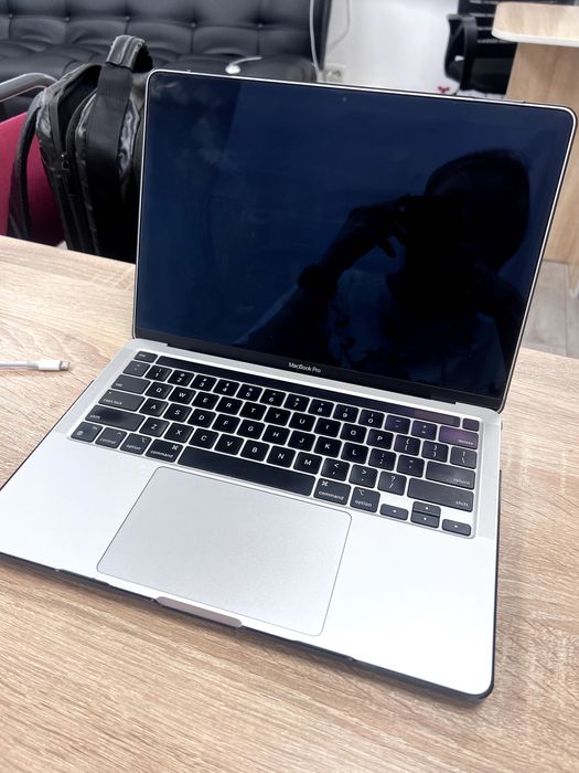 MACBOOK M1 2020 8gb