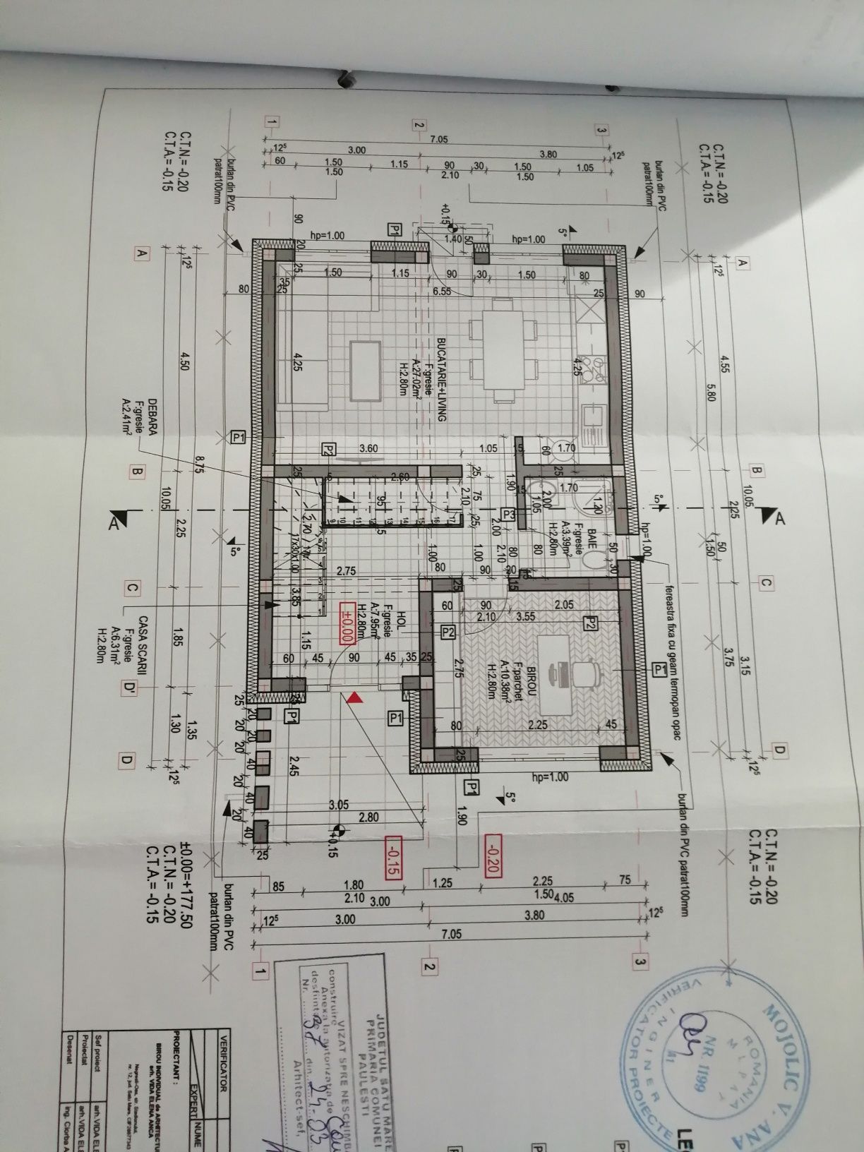 Vând teren cu proiect de casa