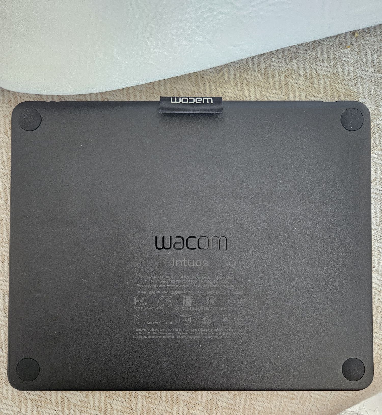 Чисто нов Wacom Intuos Small (CTL-4100) -

неизползван