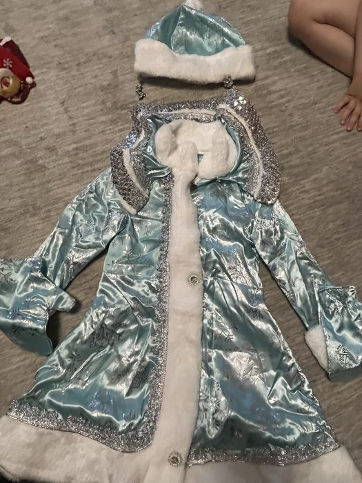 Новогодний костюм снегурочки